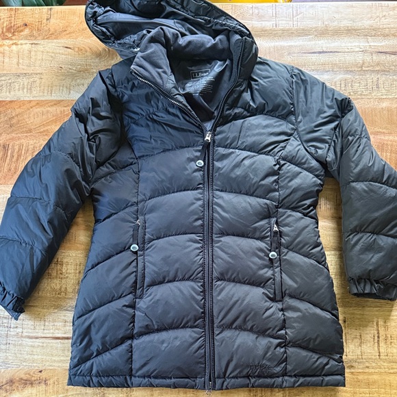 LL Bean mid length down jacket puffer women’s small - Picture 1 of 9
